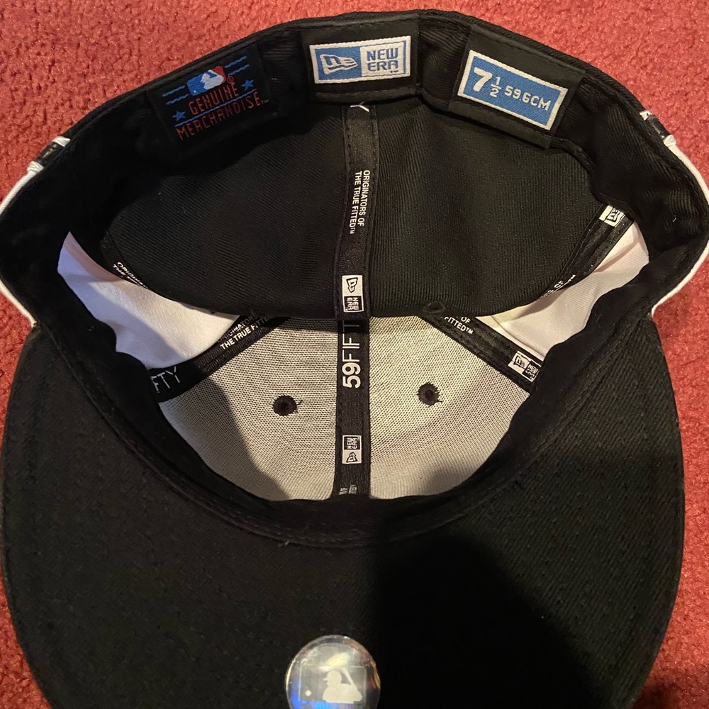 baseball hat - Picture 2 of 2